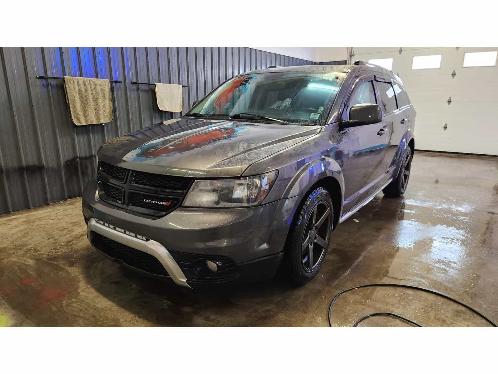 2018 Dodge Journey Crossroad - Image 1