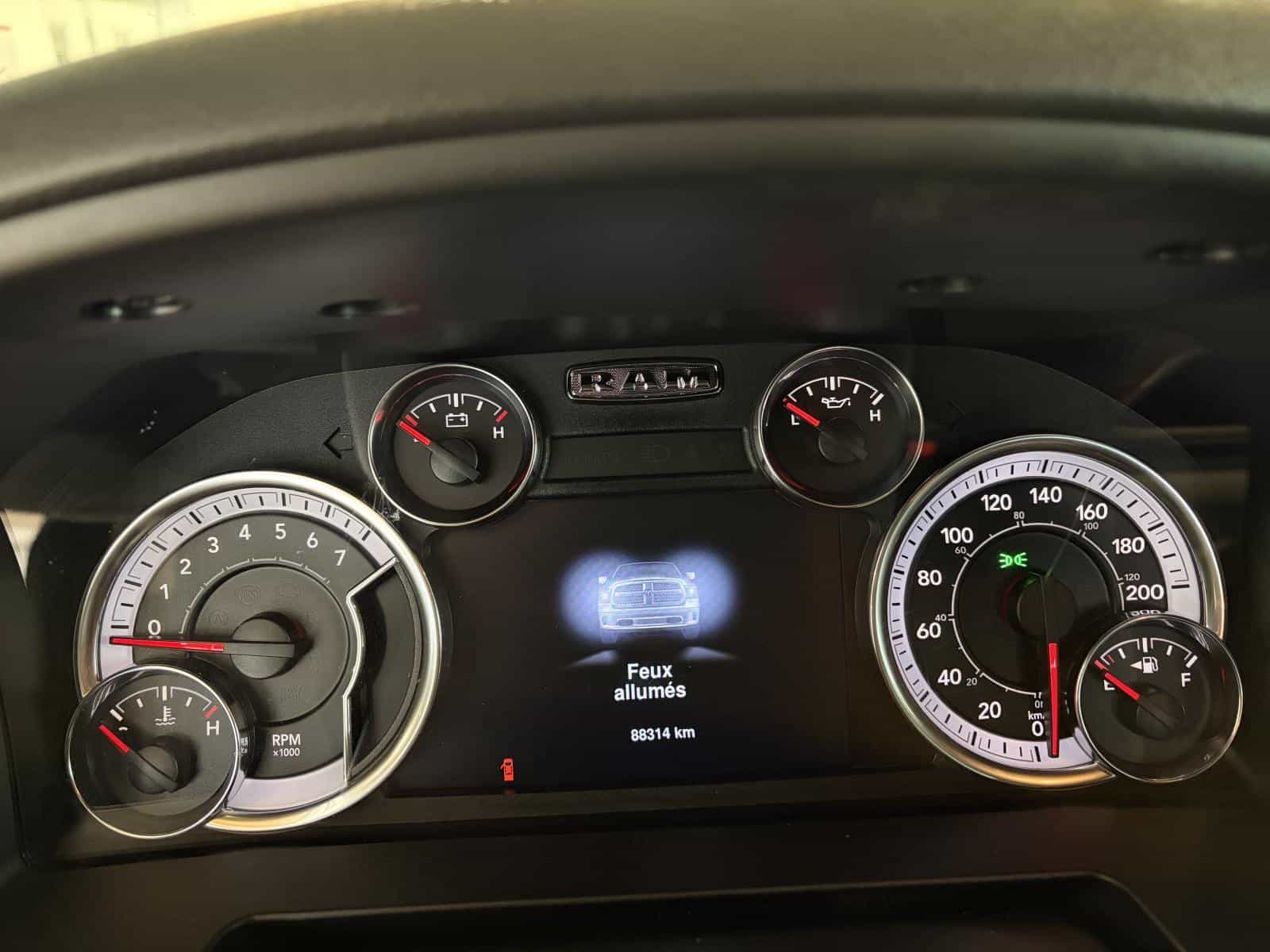 2022 RAM 1500 CLASSIC SLT Warlock - Image 15