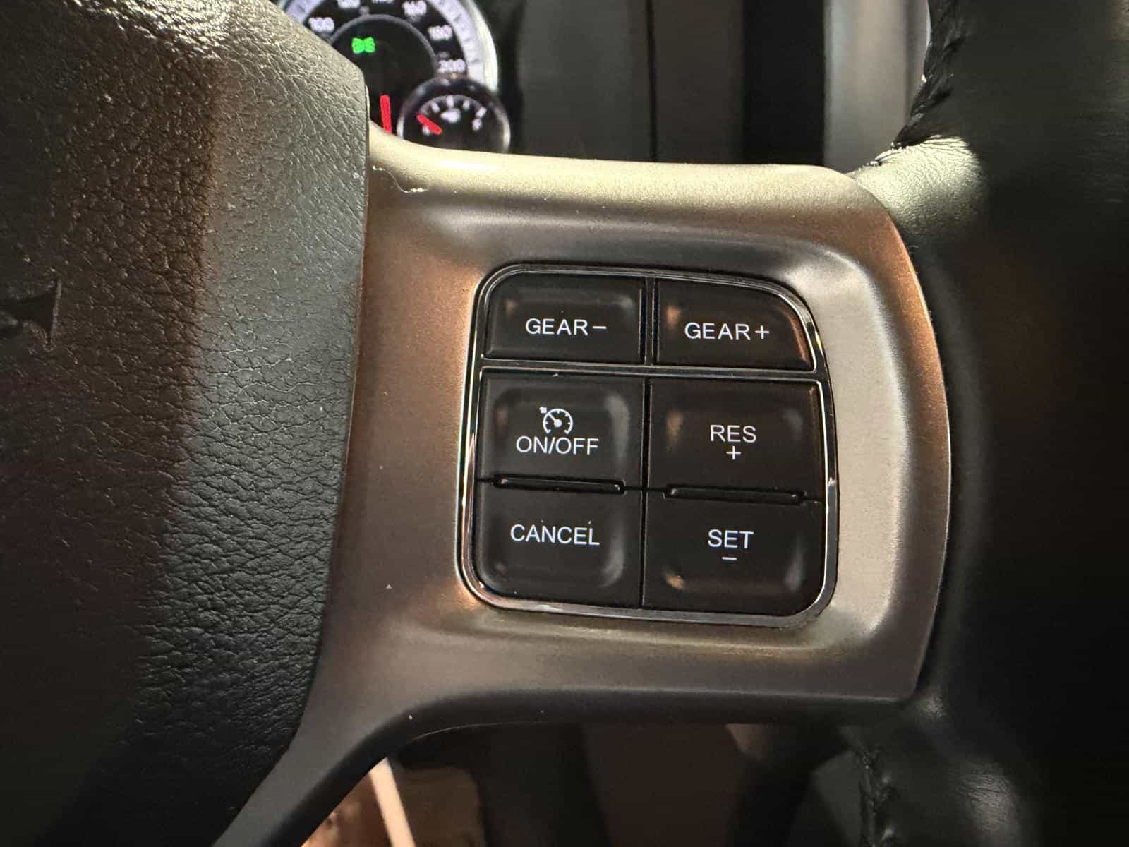 2022 RAM 1500 CLASSIC SLT Warlock - Image 17