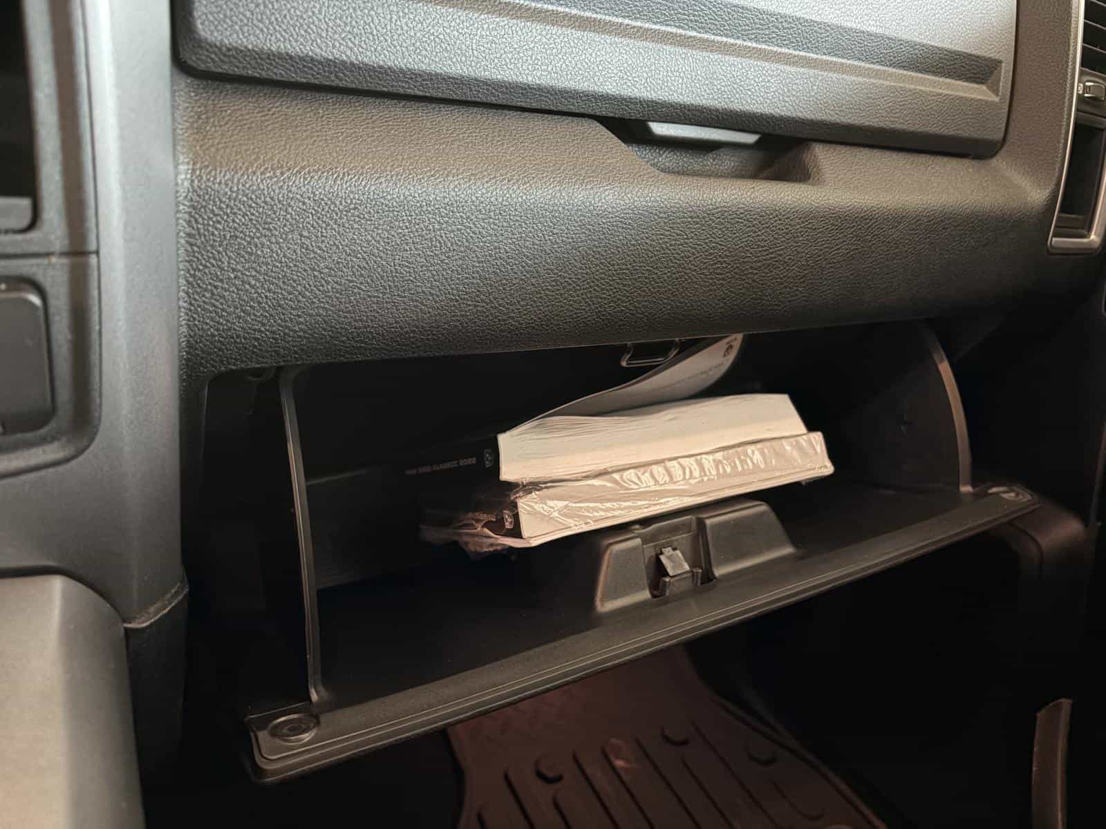 2022 RAM 1500 CLASSIC SLT Warlock - Image 25