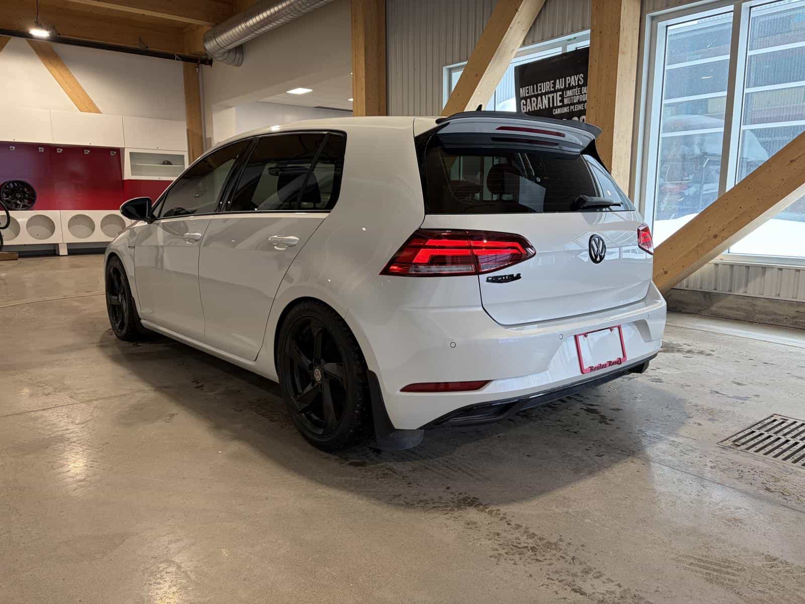 2020 Volkswagen E-Golf Comfortline - Image 4