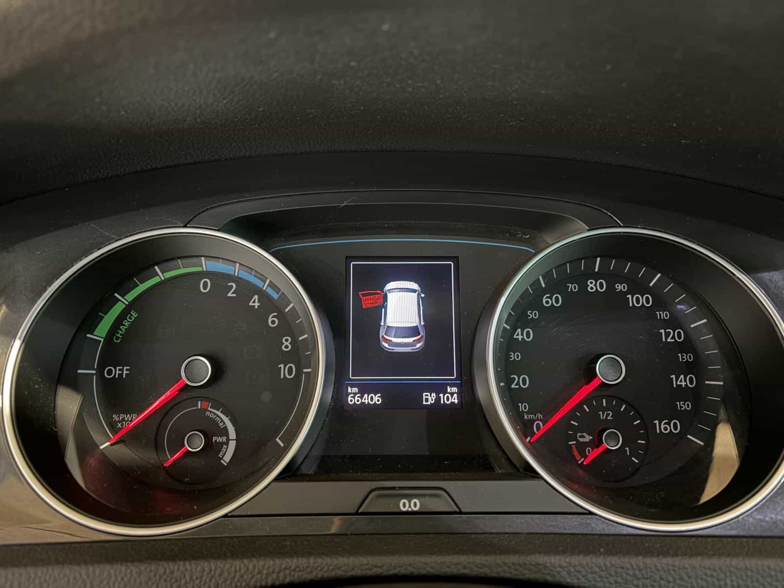 2020 Volkswagen E-Golf Comfortline - Image 15