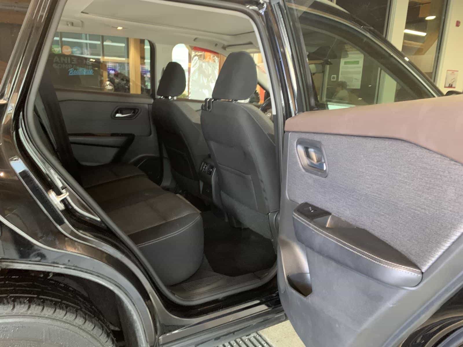 2021 Nissan ROGUE SV SV - Image 10