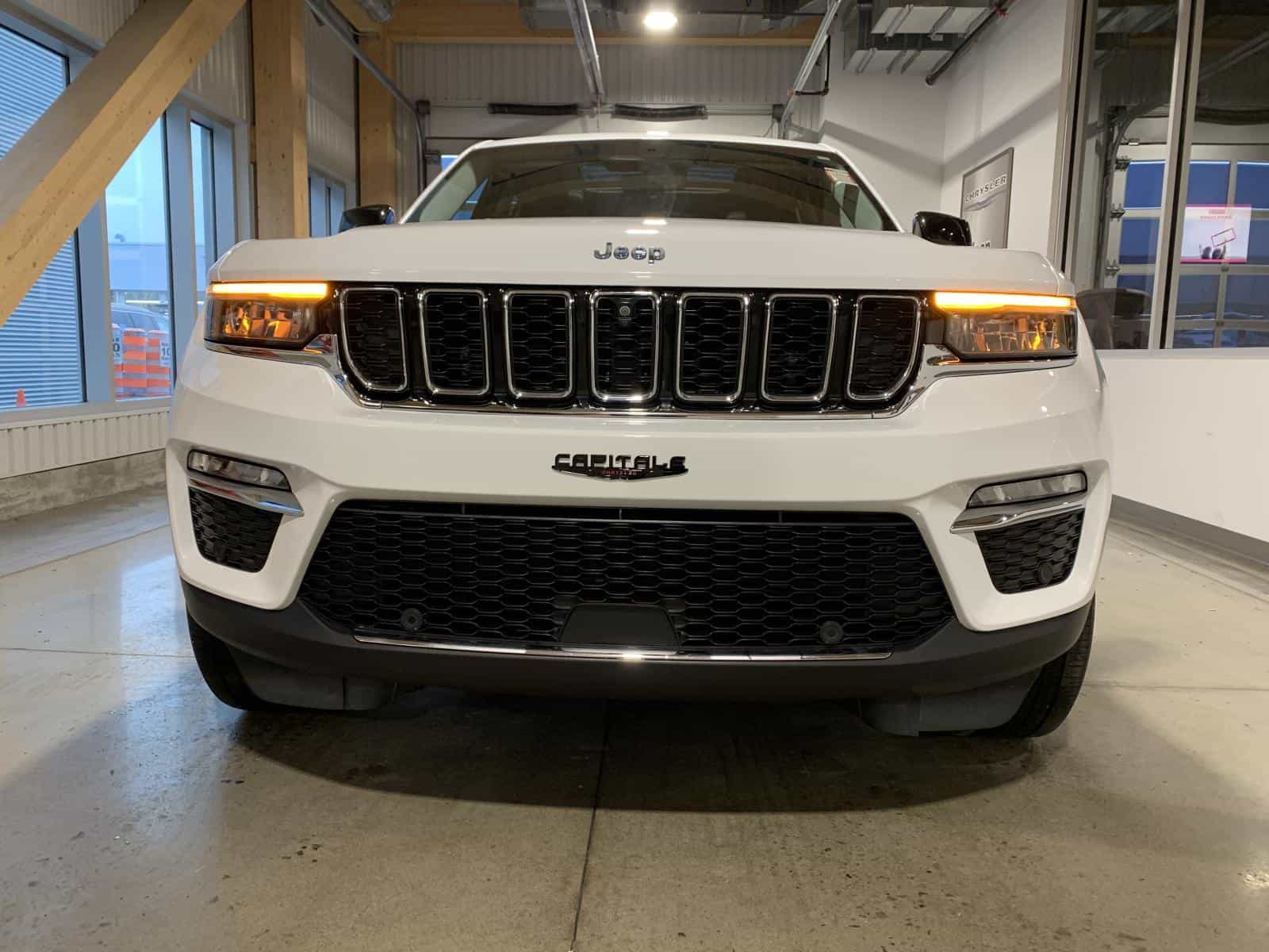 2022 Jeep Grand Cherokee 4xe Limited - Image 7