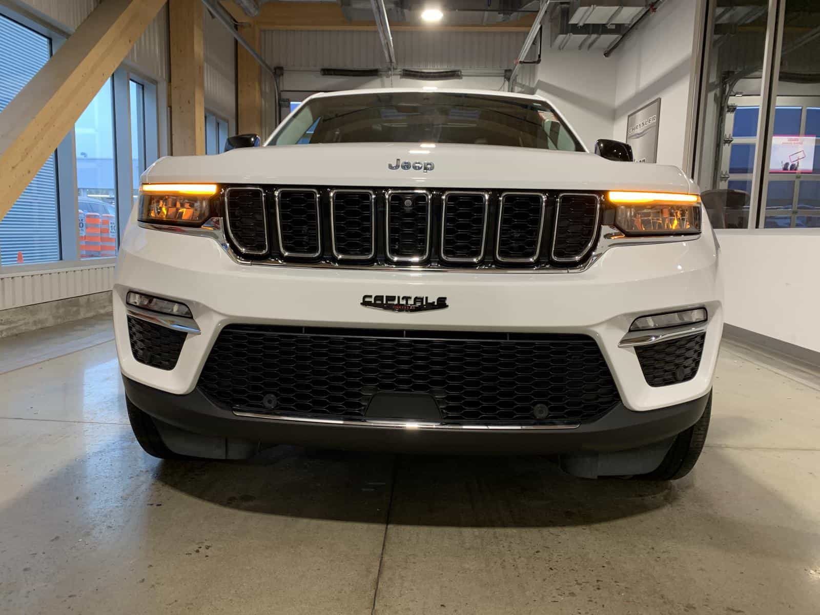2022 Jeep Grand Cherokee Limited 4X Limited - Image 8