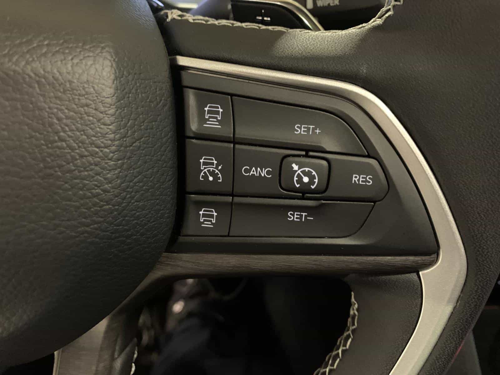 2022 Jeep Grand Cherokee Limited 4X Limited - Image 25