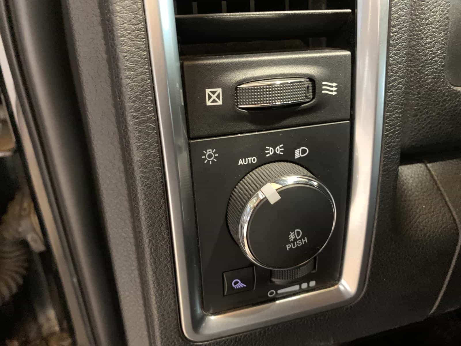 2021 RAM 1500 Classic Express - Image 19