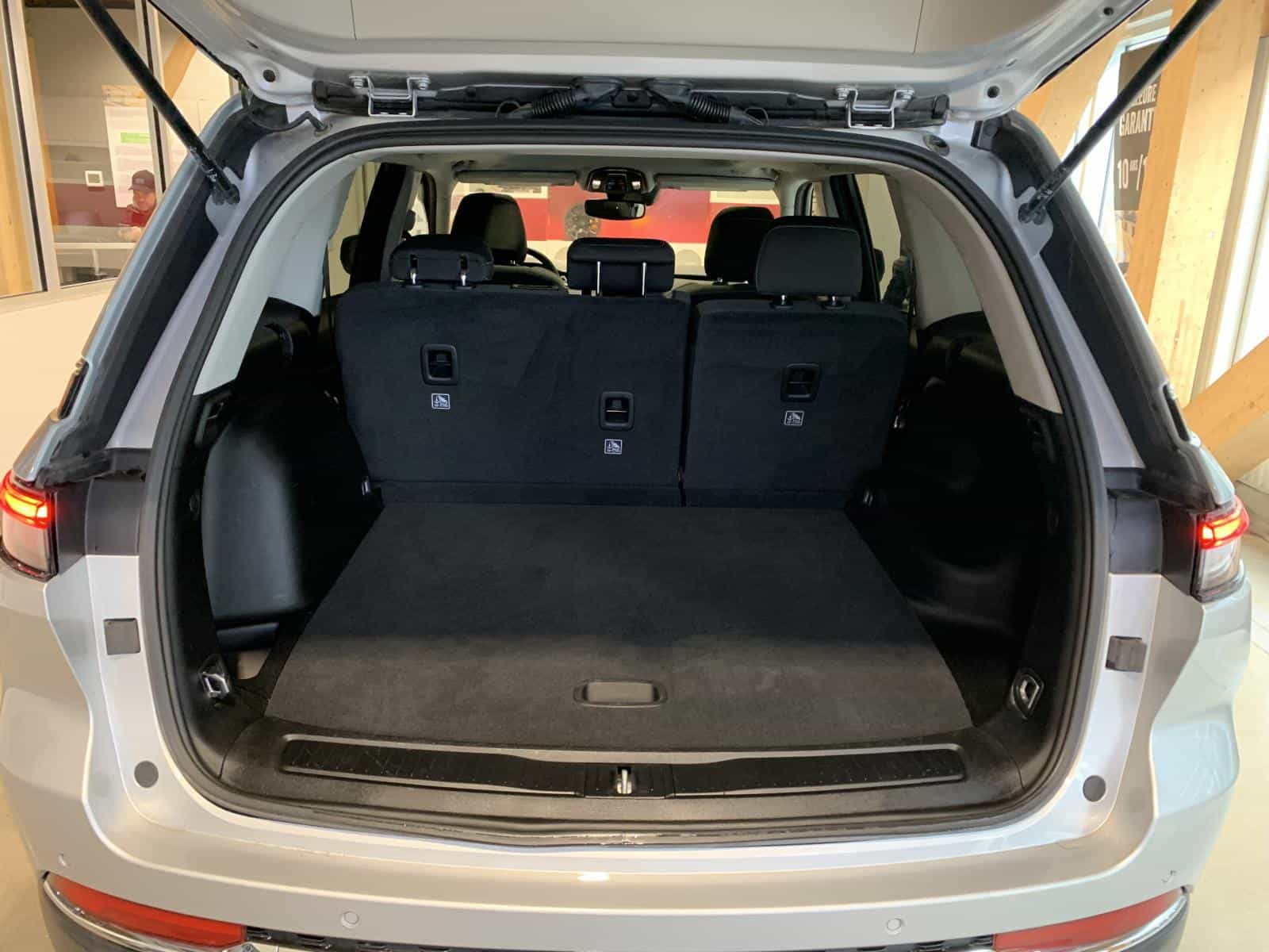 2023 Jeep GRAND CHEROKEE LAREDO Laredo - Image 10