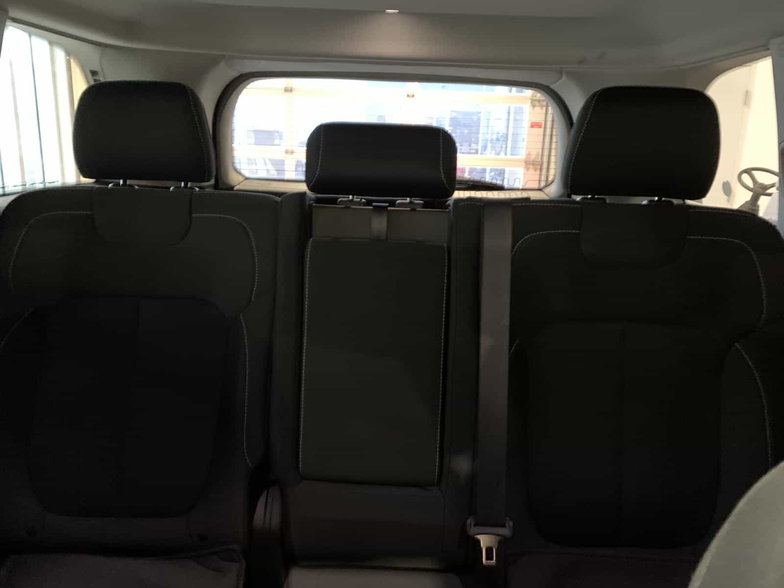 2023 Jeep Grand Cherokee Laredo - Image 24