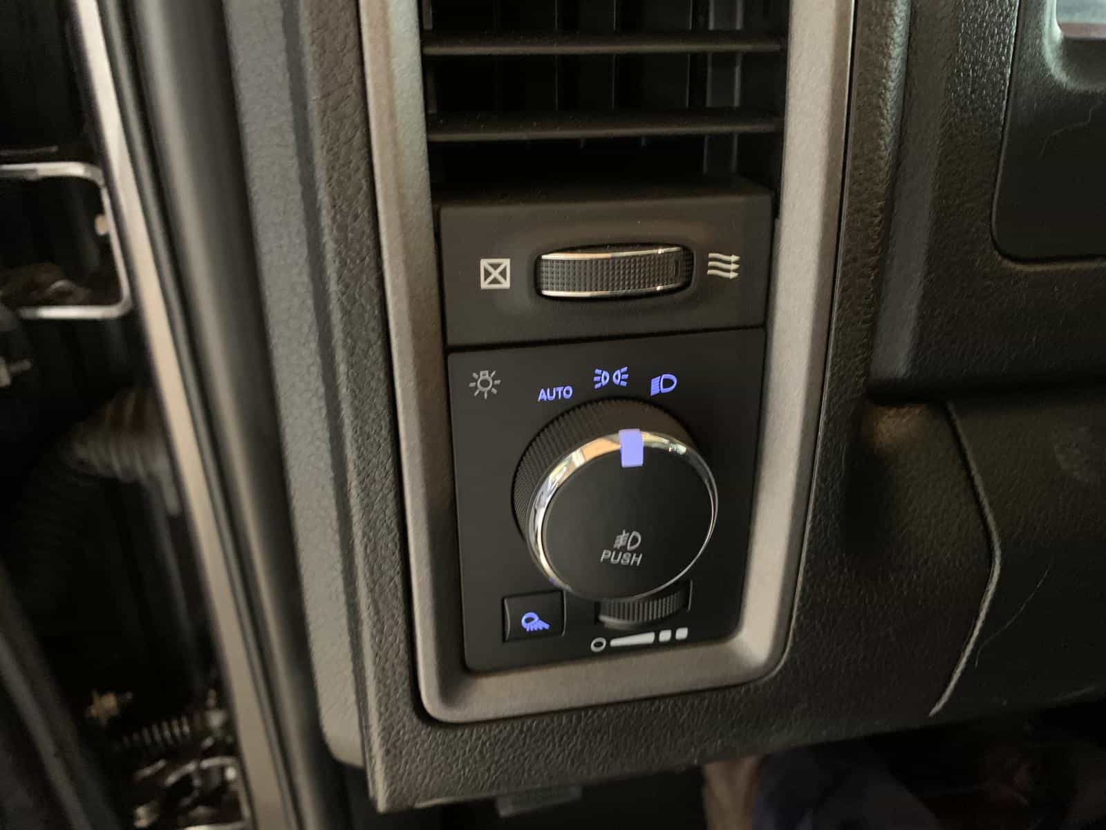 2022 RAM 1500 CLASSIC TRADESMAN Tradesman - Image 19