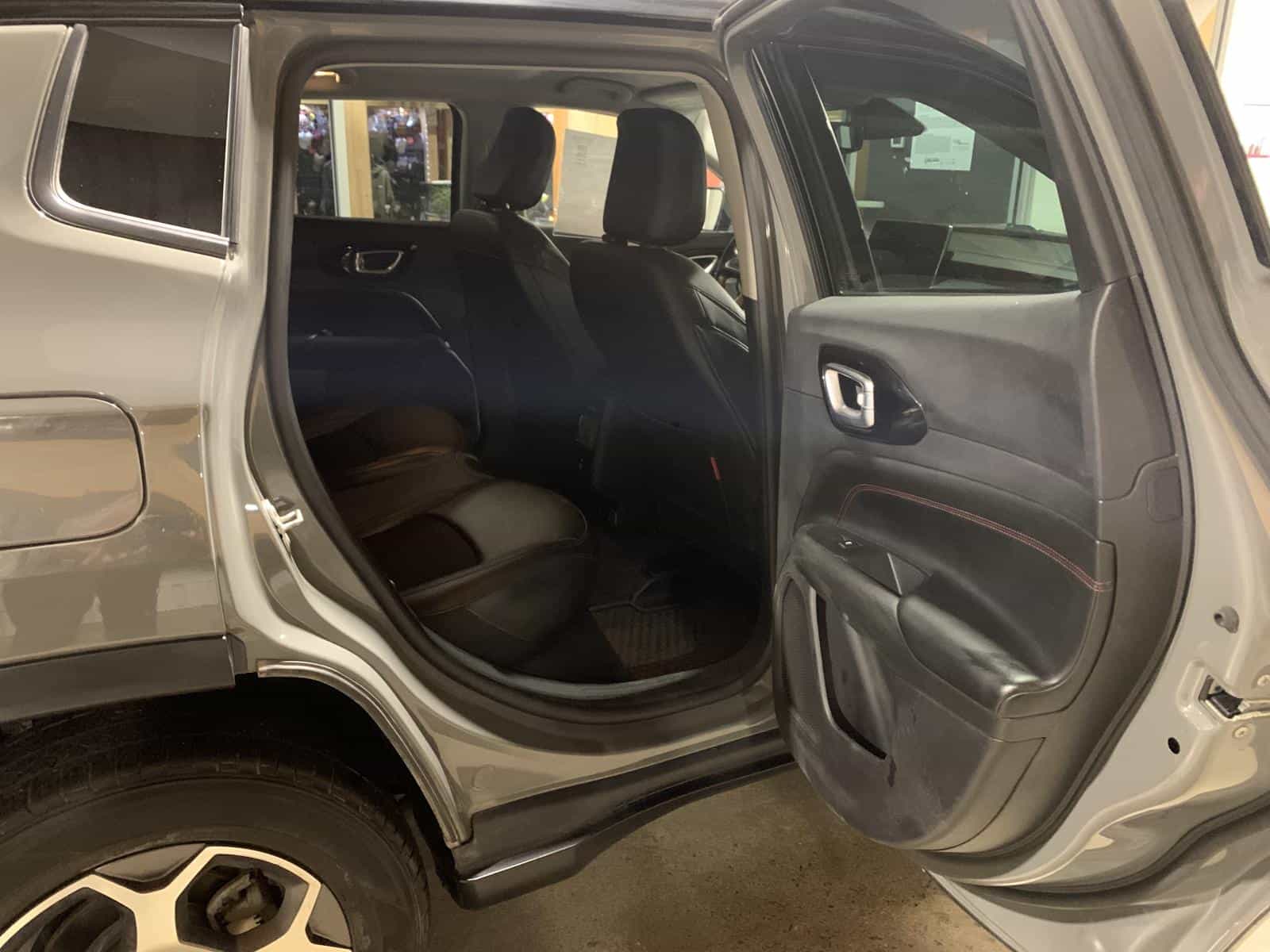 2022 Jeep Compass Trailhawk - Image 9