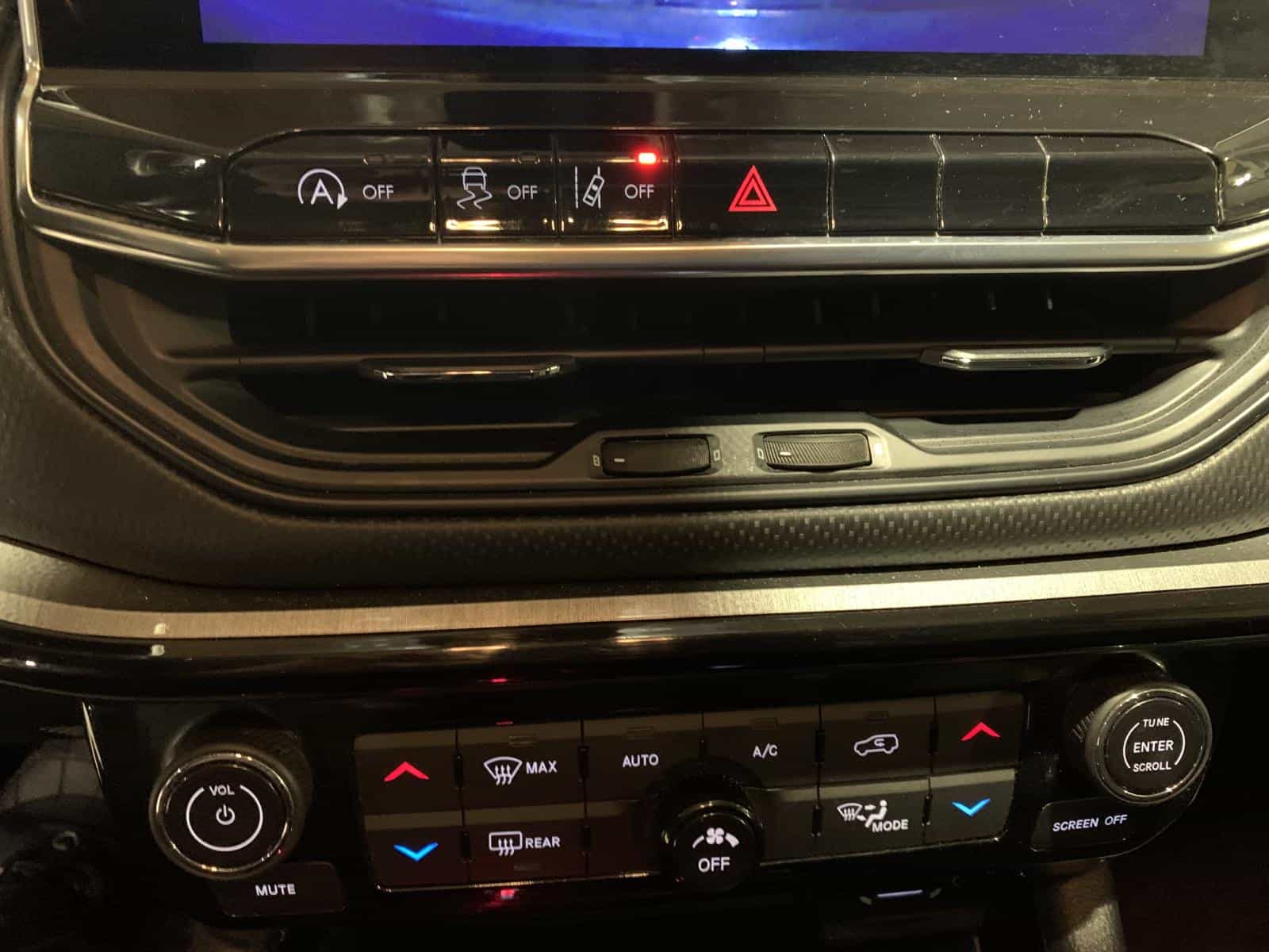 2022 Jeep Compass Trailhawk - Image 15