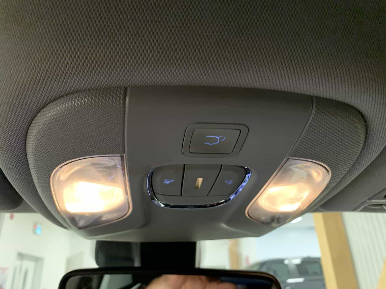 2022 Jeep Compass Trailhawk - Image 30