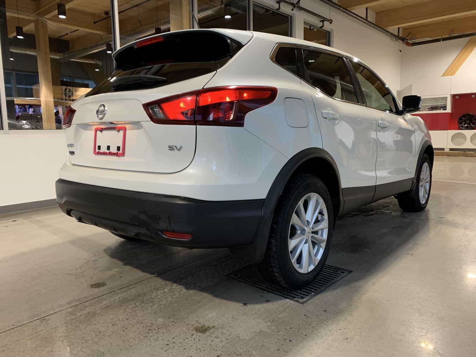2017 Nissan Rogue Sport S/Sv/Sl SV - Image 3