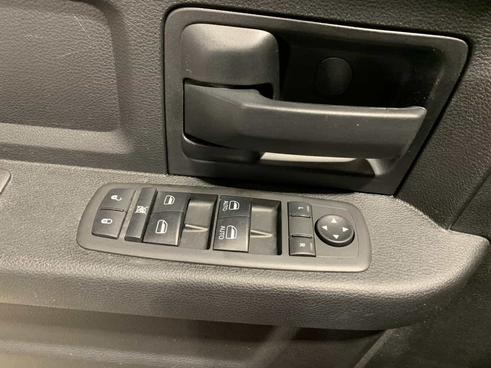 2021 RAM 1500 Classic Express - Image 20