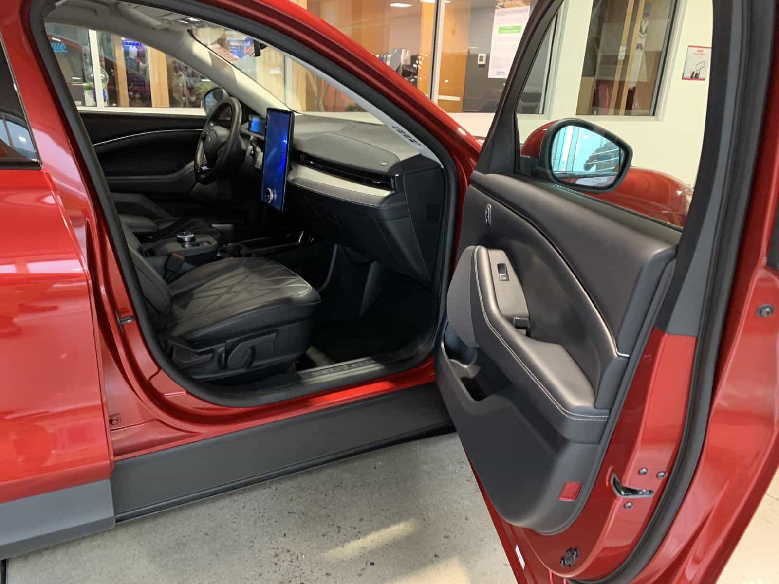 2021 Ford Mustang Select - Image 9