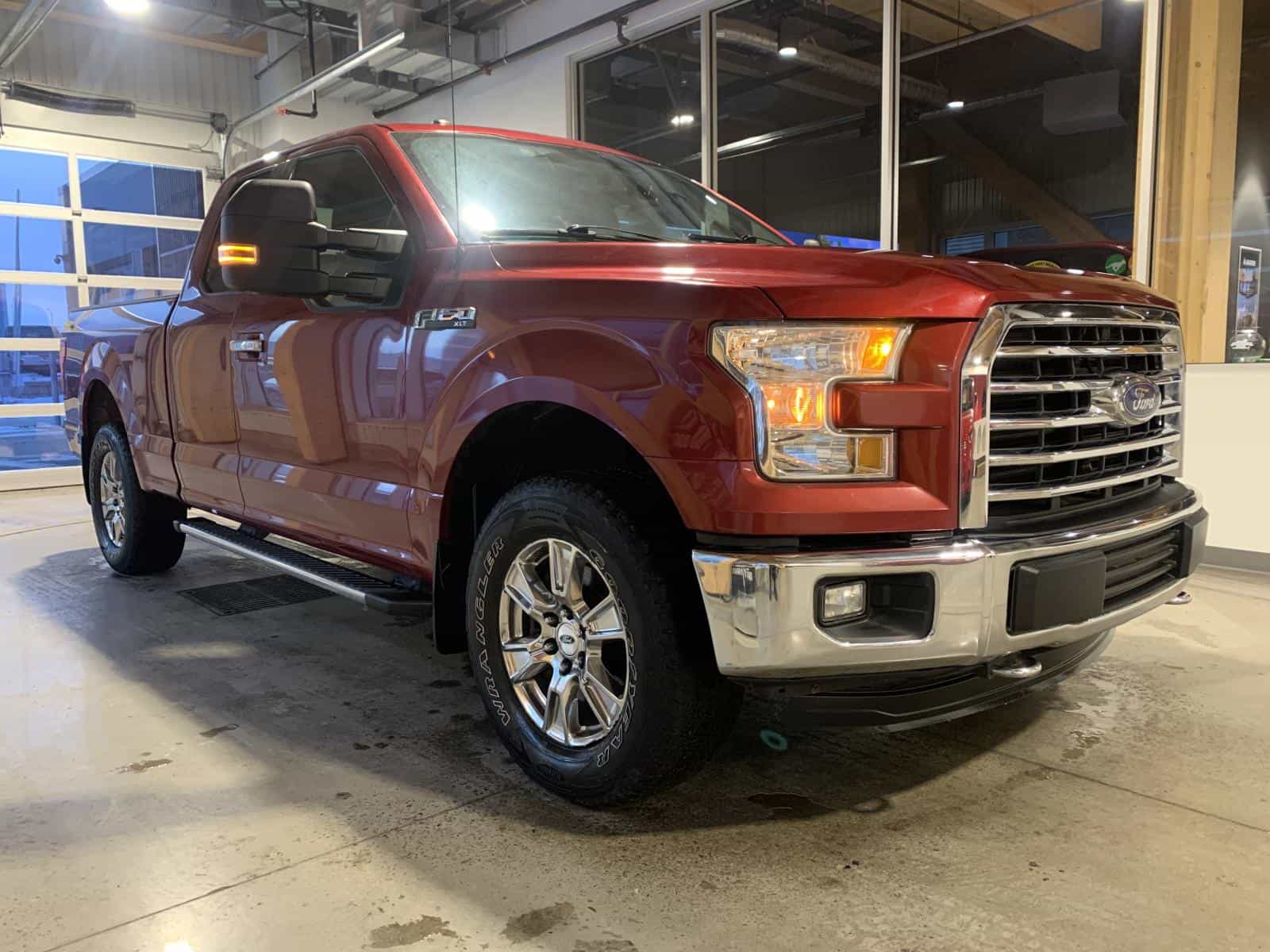 2015 Ford Super F-150 XLT - Image 4