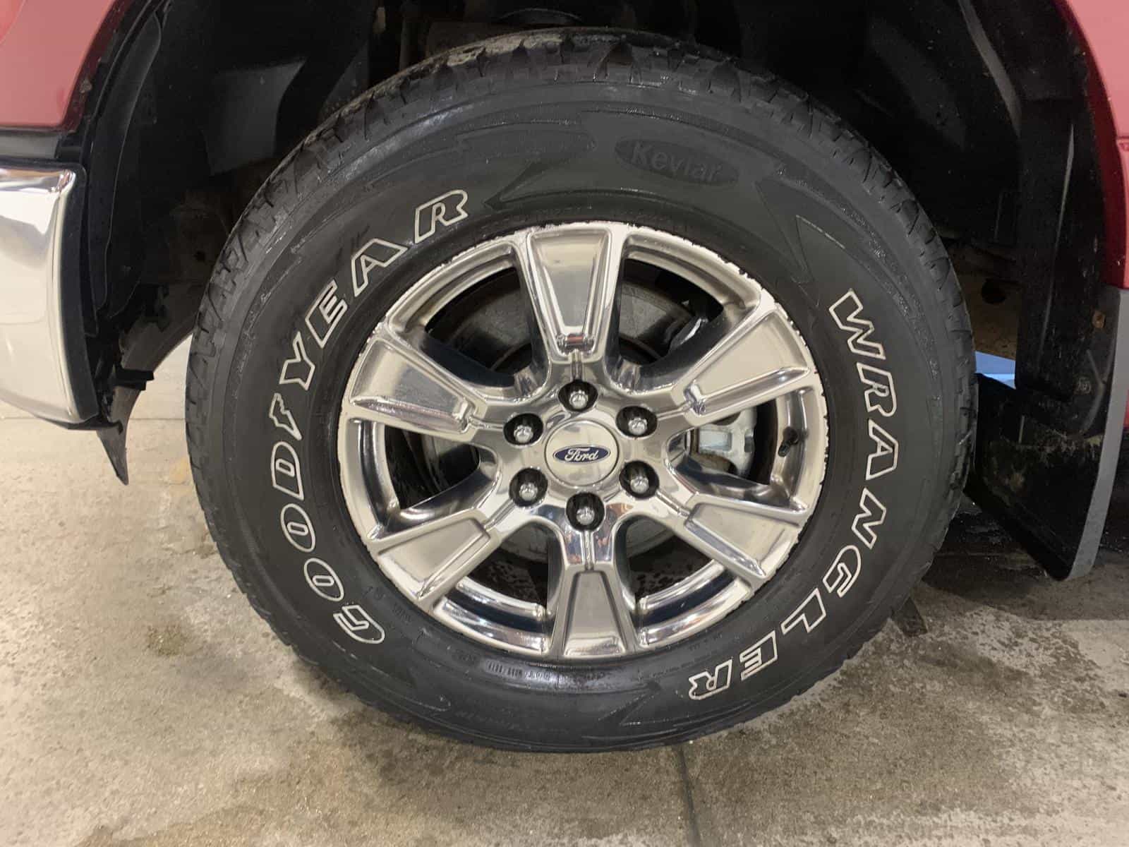 2015 Ford Super F-150 XLT - Image 6