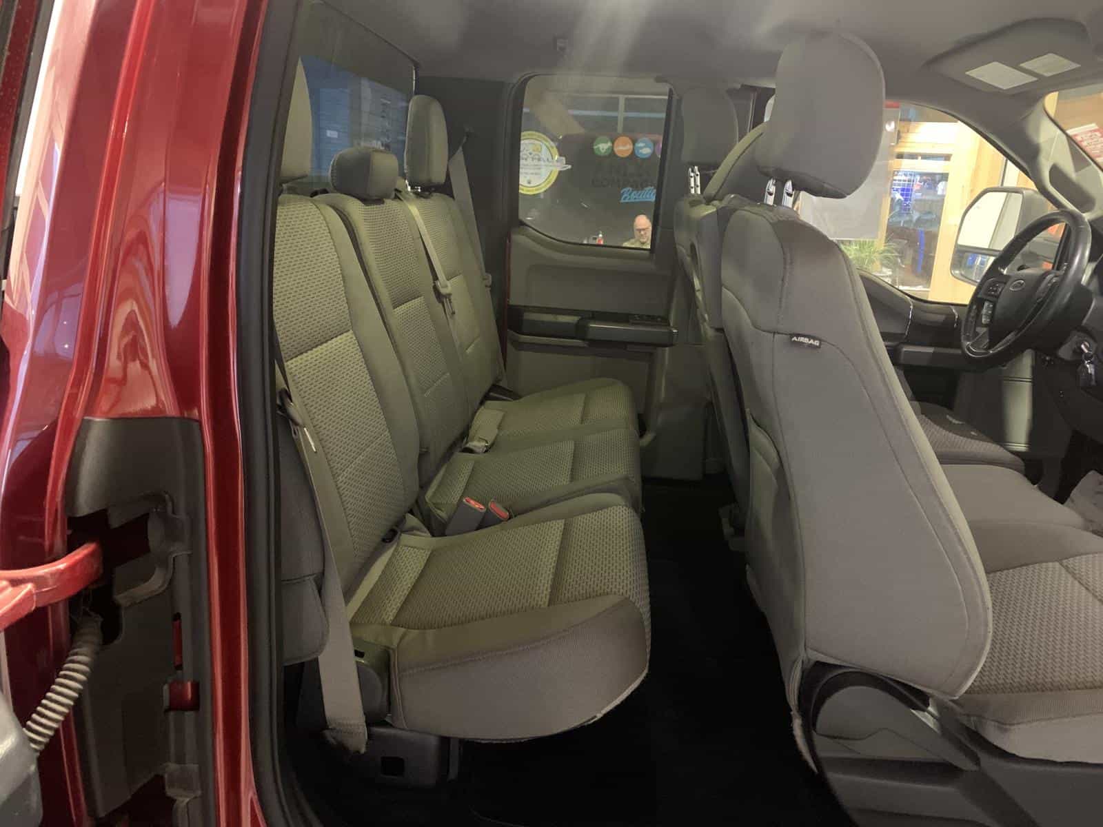 2015 Ford Super F-150 XLT - Image 9