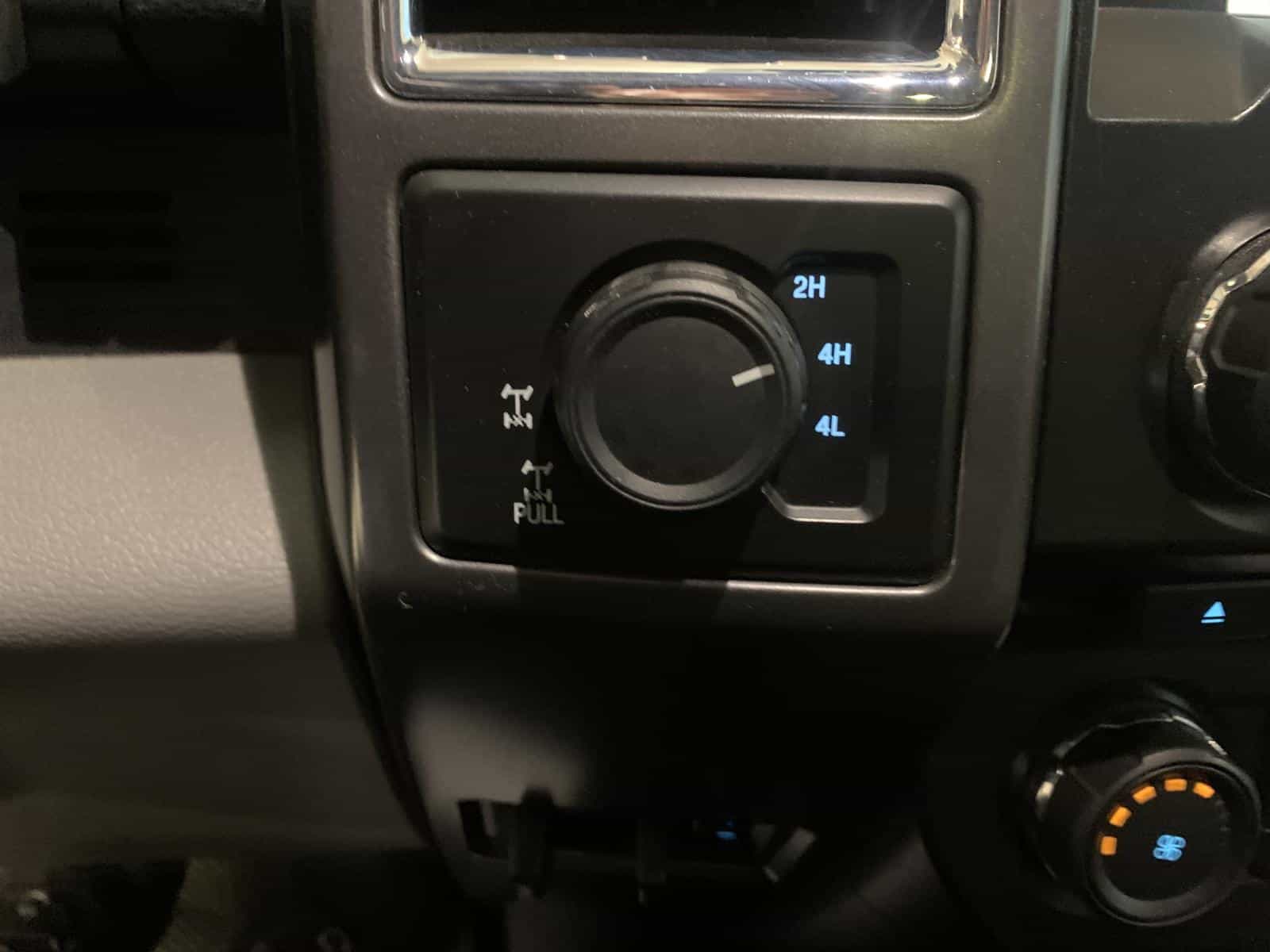 2015 Ford Super F-150 XLT - Image 17