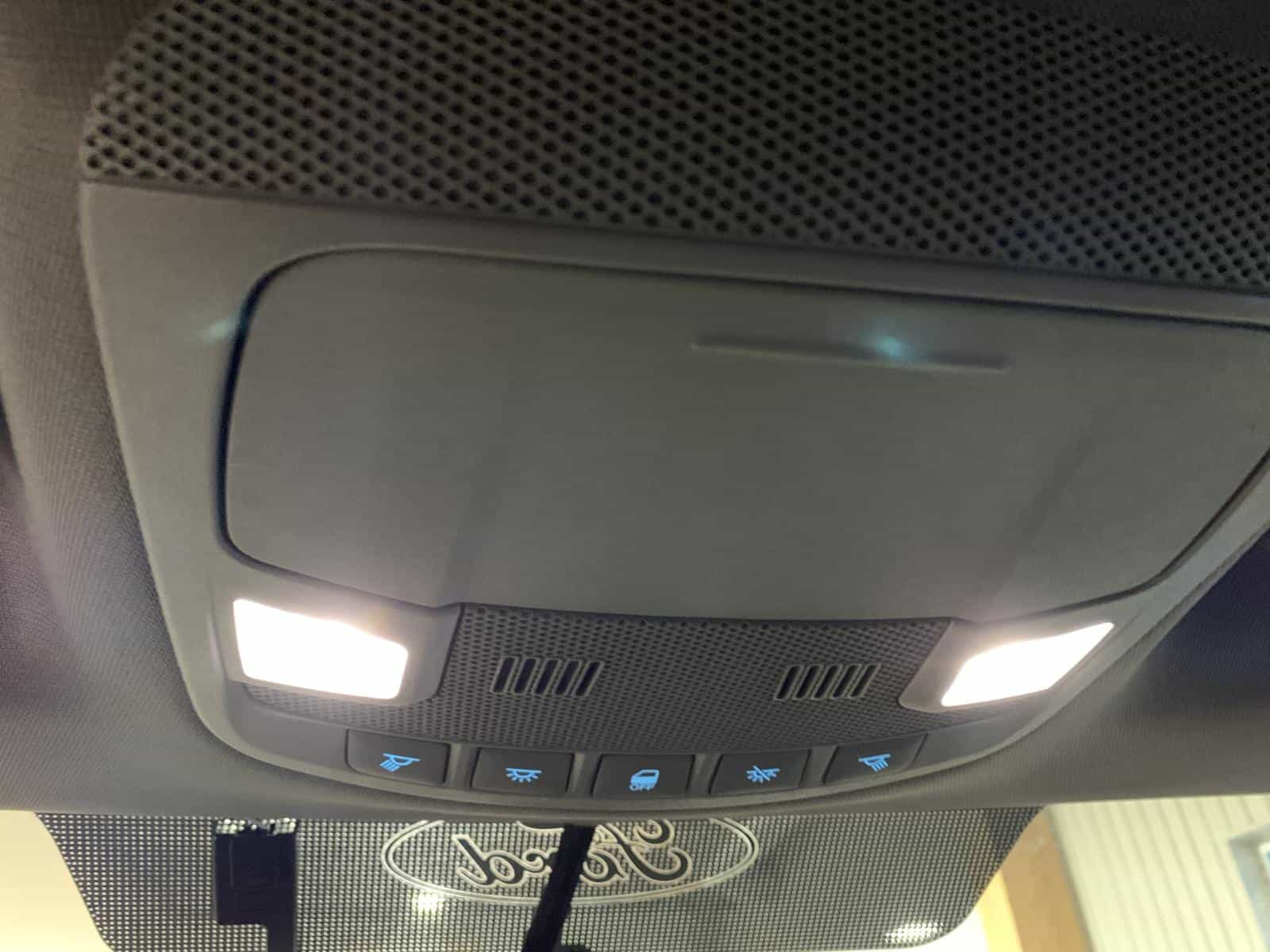 2015 Ford Super F-150 XLT - Image 22