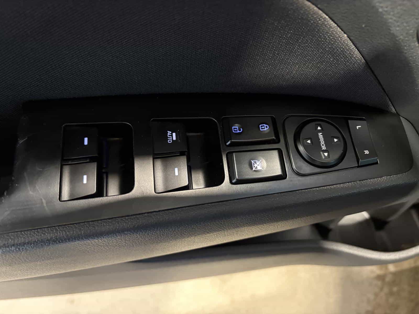 2019 Hyundai ELANTRA SEL/VALUE/LIMITED Preferred - Image 10