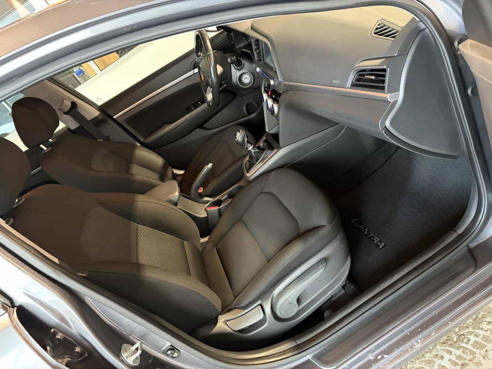 2019 Hyundai ELANTRA SEL/VALUE/LIMITED Preferred - Image 9