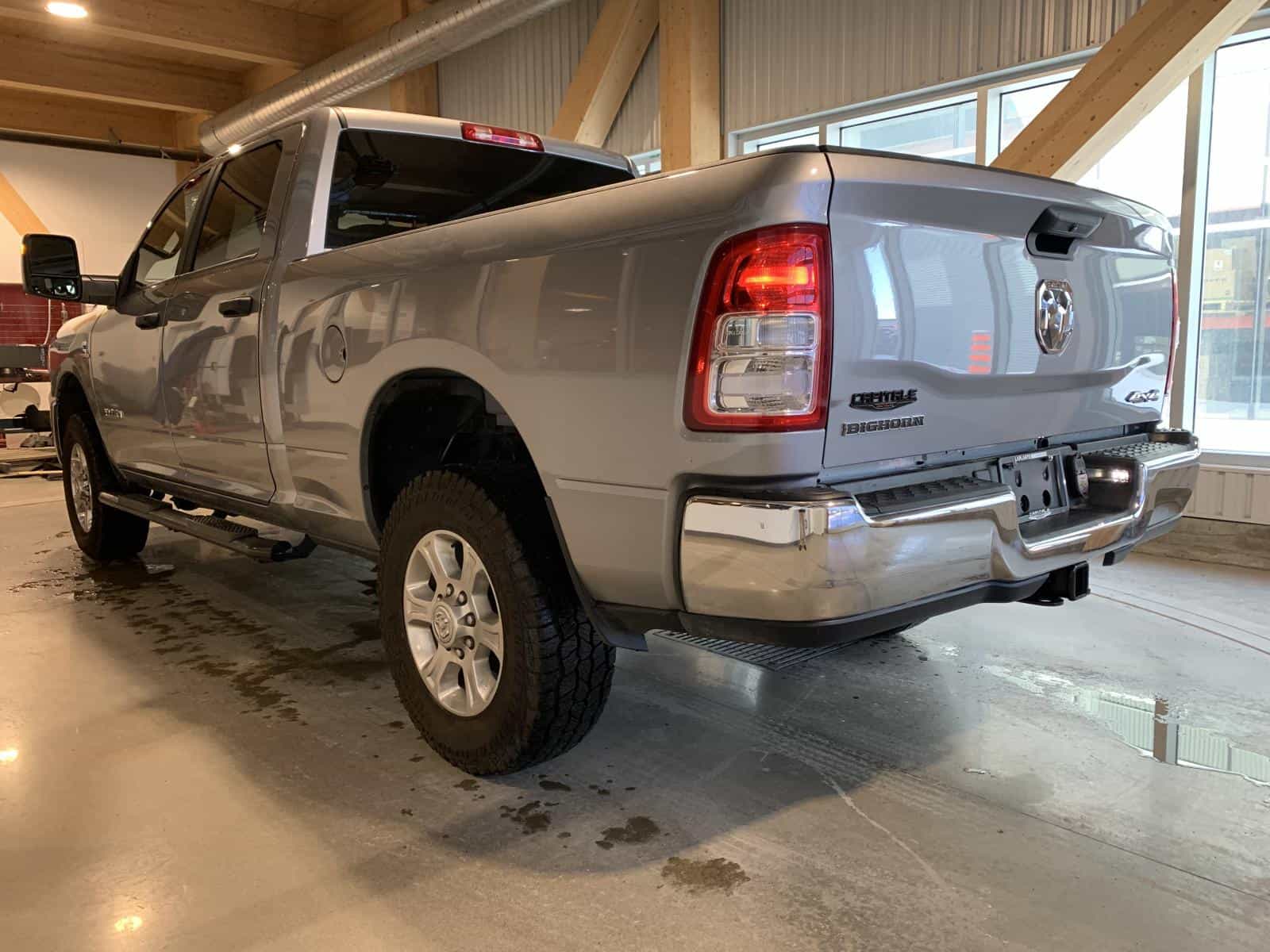 2024 RAM 3500 Big Horn - Image 2