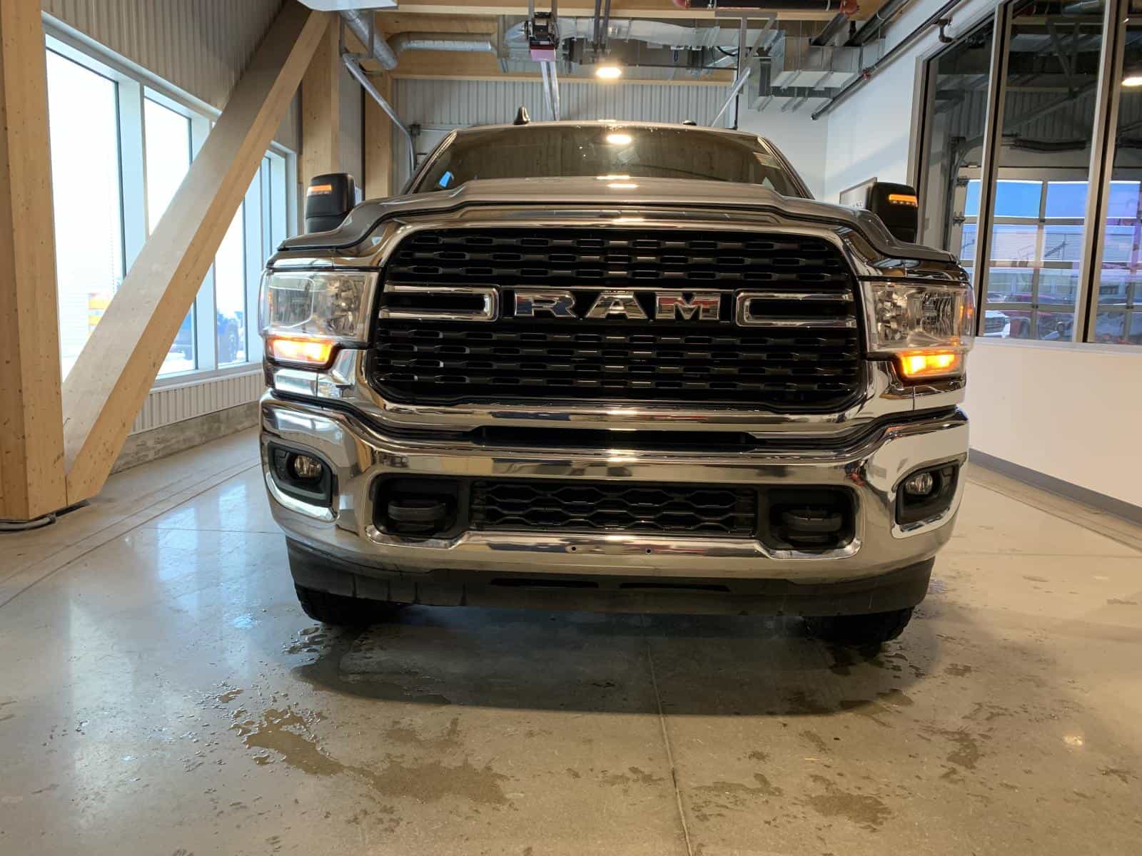 2024 RAM 3500 Big Horn - Image 6