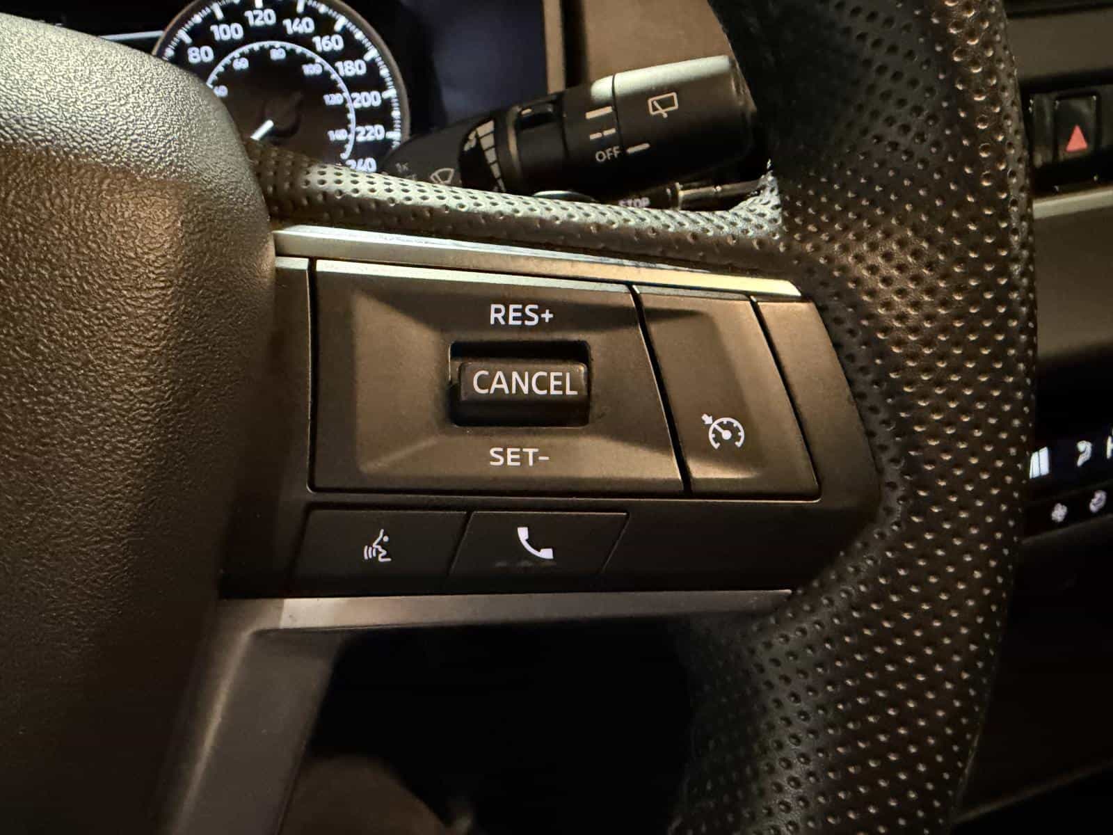 2024 Mitsubishi Outlander ES - Image 15