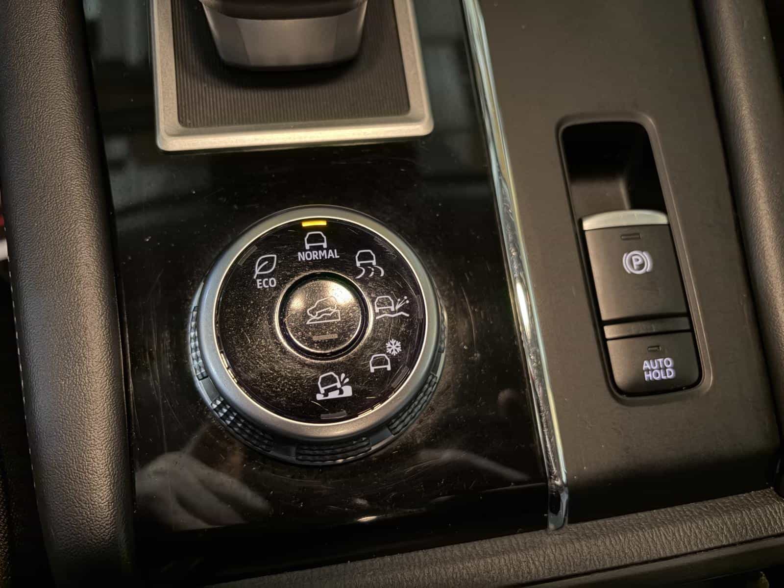 2024 Mitsubishi Outlander ES - Image 20