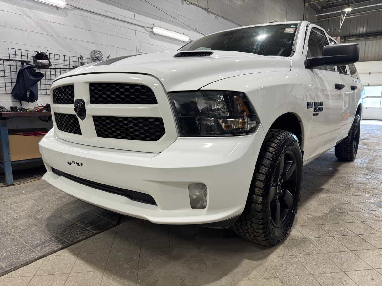 2019 RAM 1500 CLASSIC TRADESMAN ST - Image 1