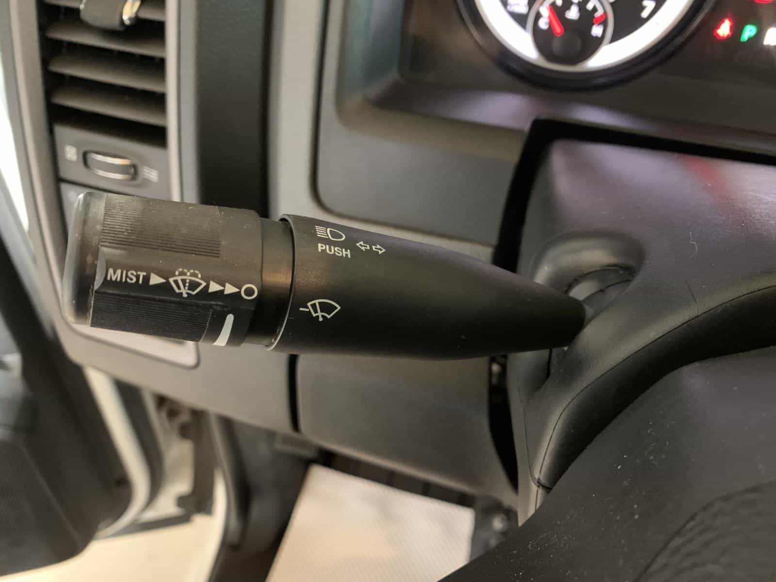 2019 RAM 1500 CLASSIC TRADESMAN ST - Image 35