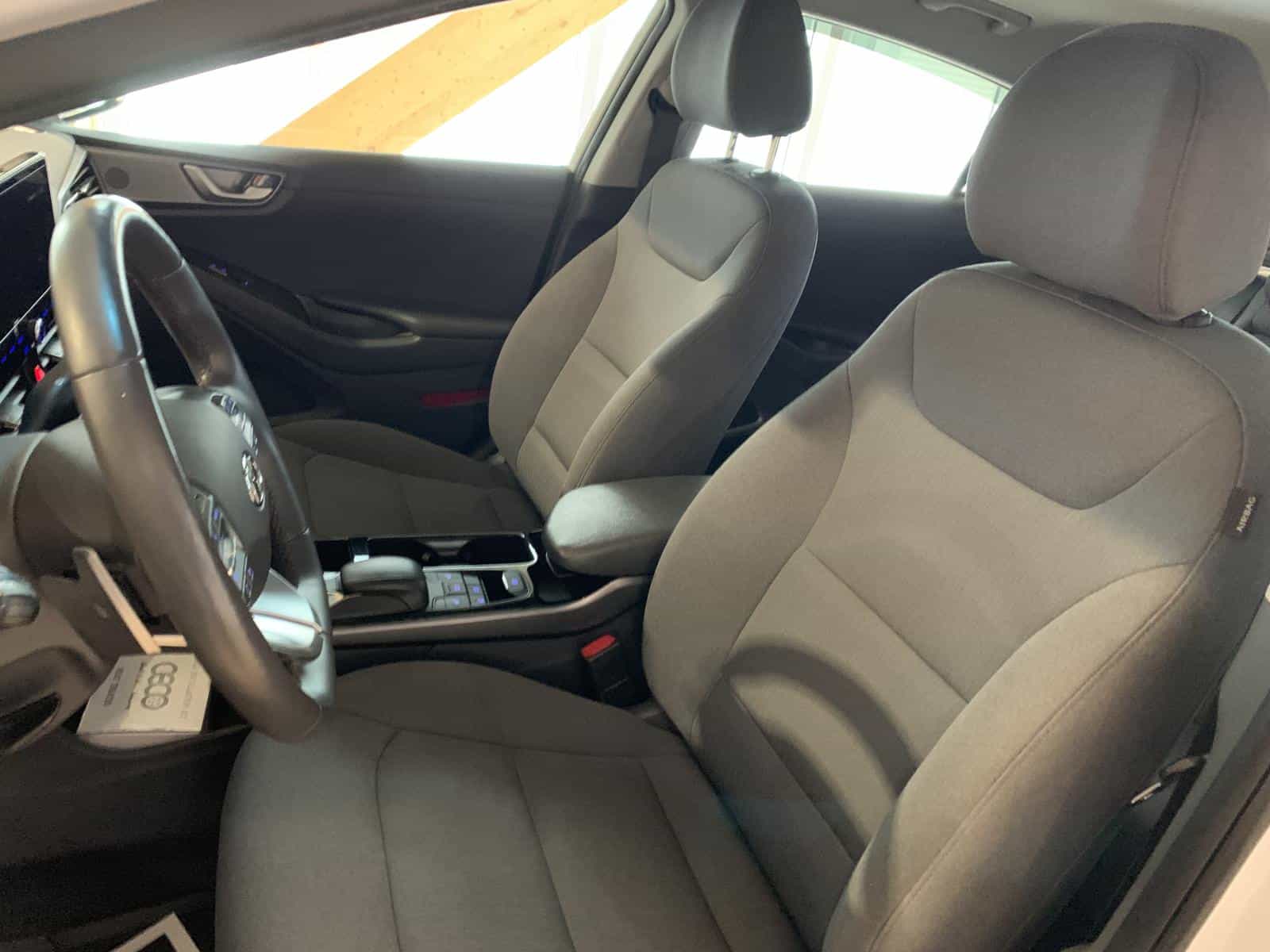 2021 Hyundai Iconiq Preferred - Image 11