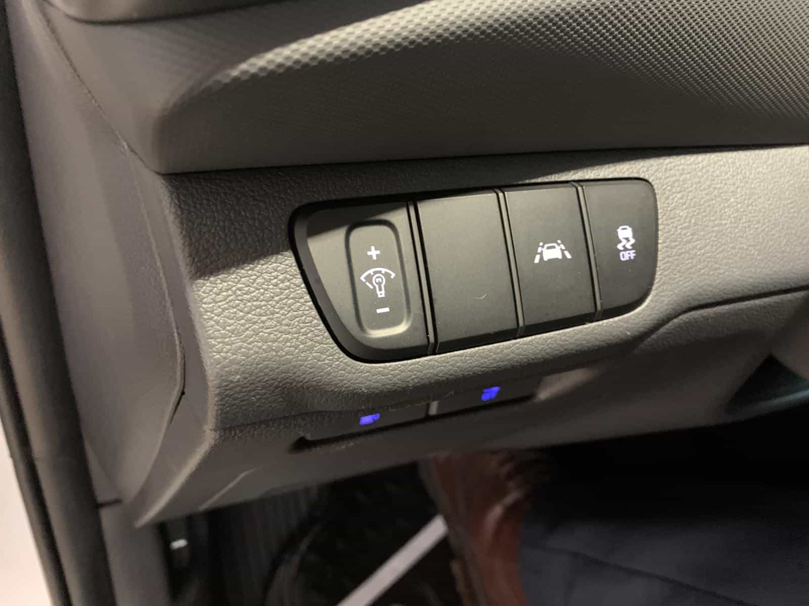 2021 Hyundai Ioniq Preferred - Image 24