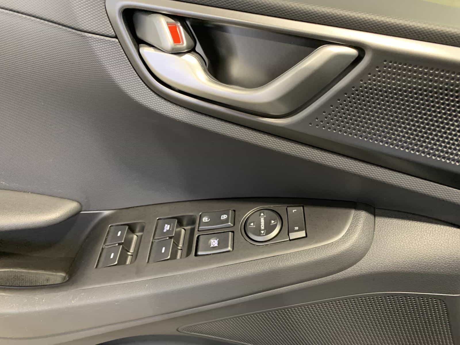 2021 Hyundai Ioniq Preferred - Image 25