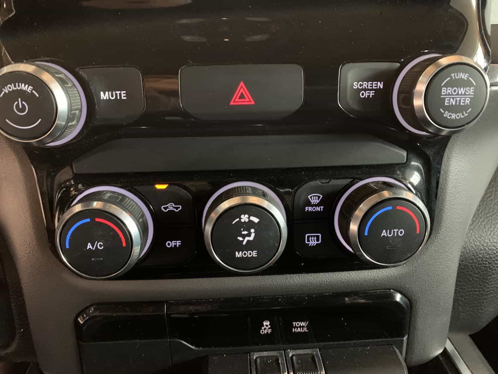 2019 RAM 1500 Big Horn - Image 16