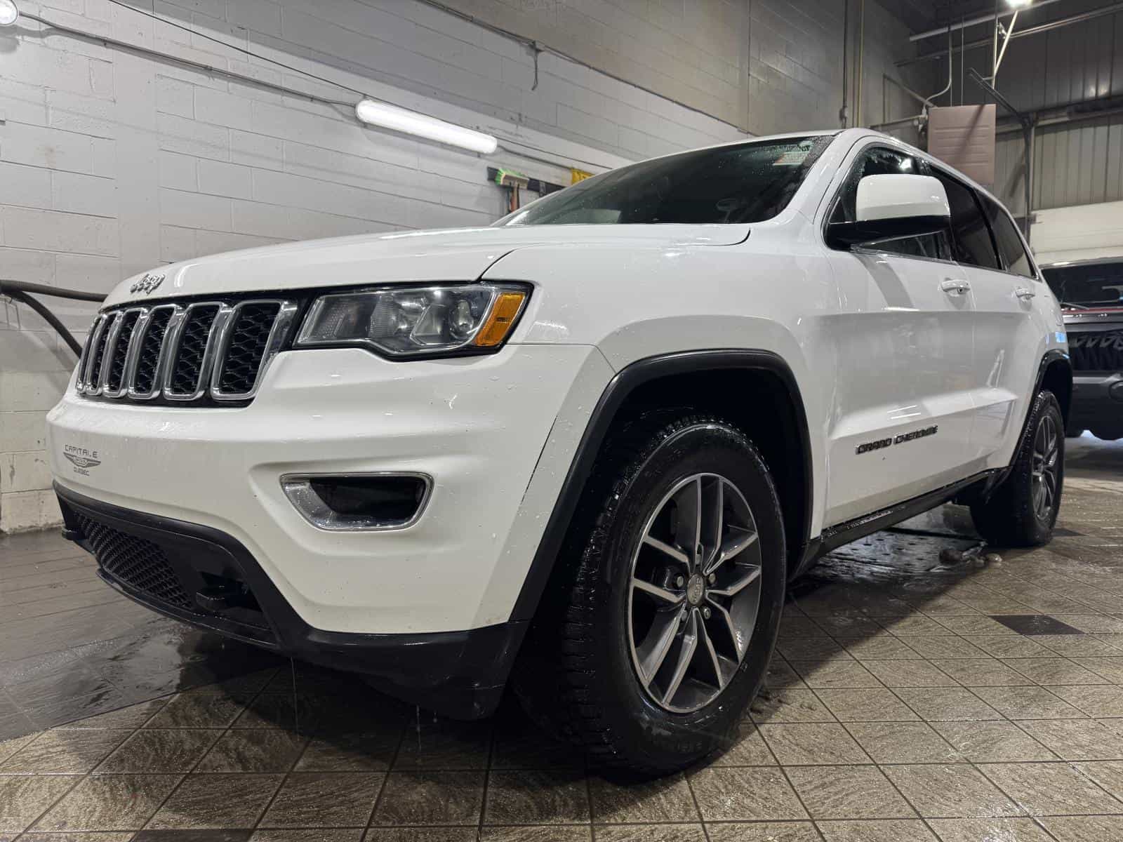 2018 Jeep Grand Cherokee Laredo - Image 1