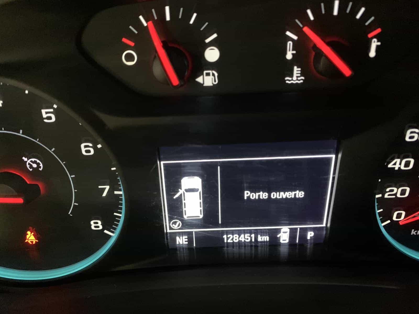 2018 Chevrolet EQUINOX LT LT - Image 25