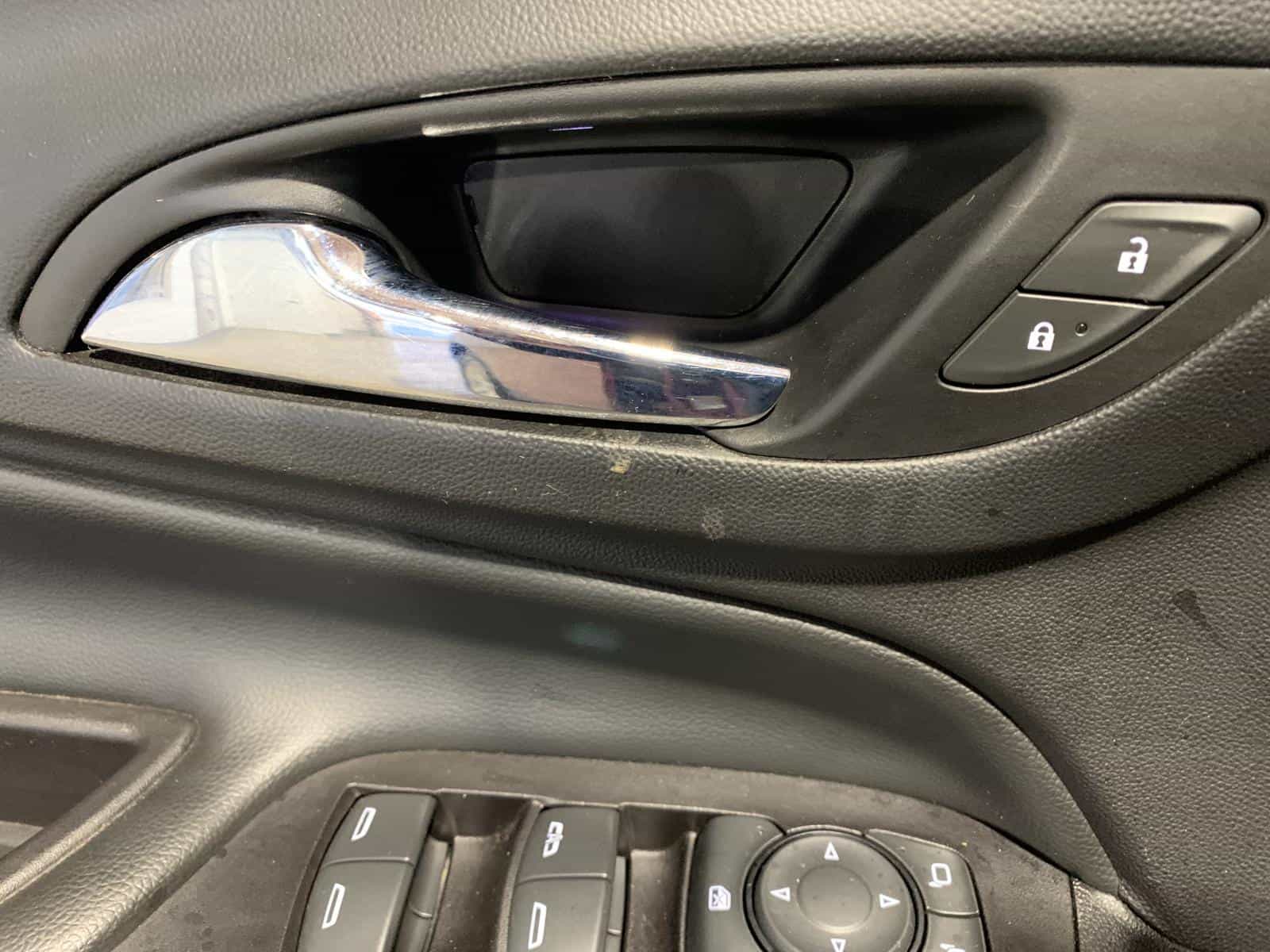 2018 Chevrolet EQUINOX LT LT - Image 26