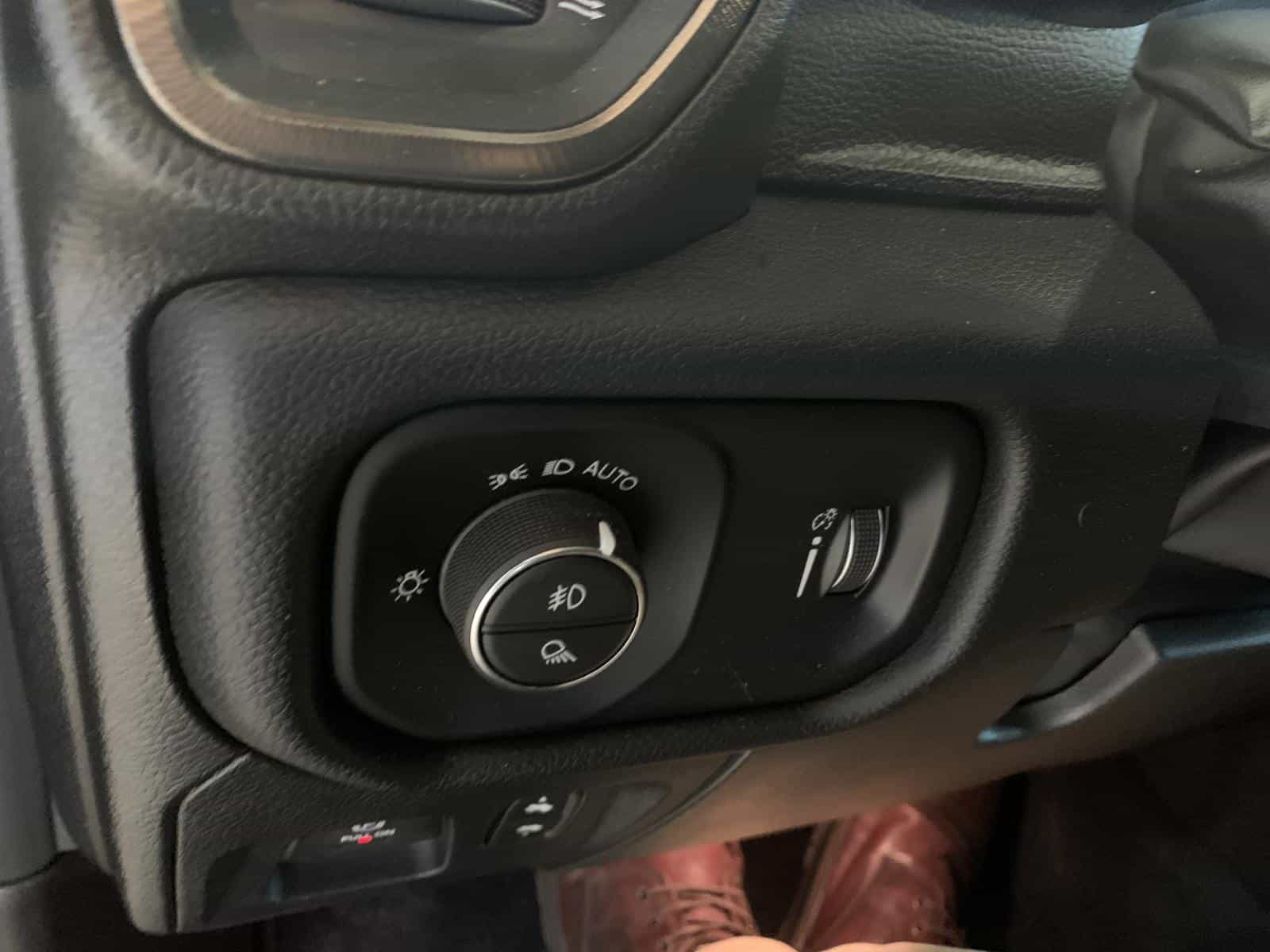 2022 RAM 1500 Sport - Image 24