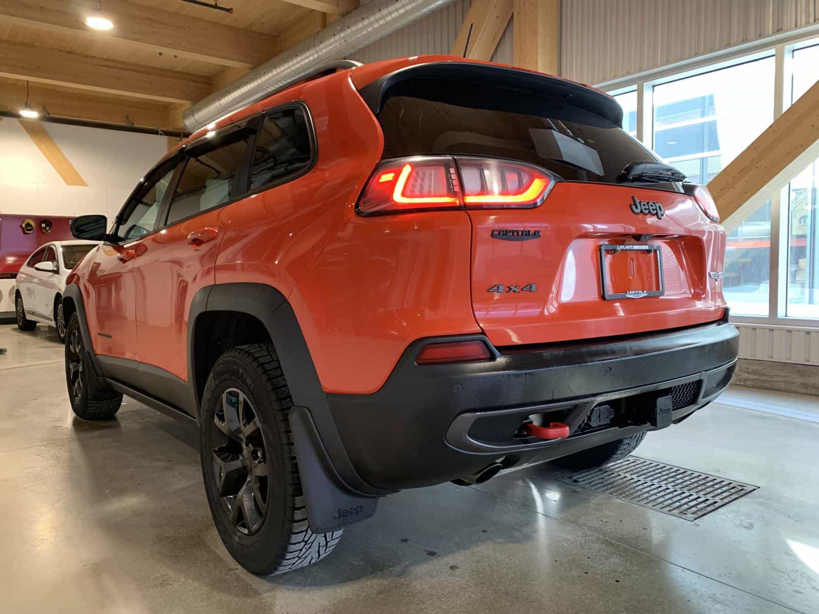 2021 Jeep Cherokee Trailhawk - Image 2