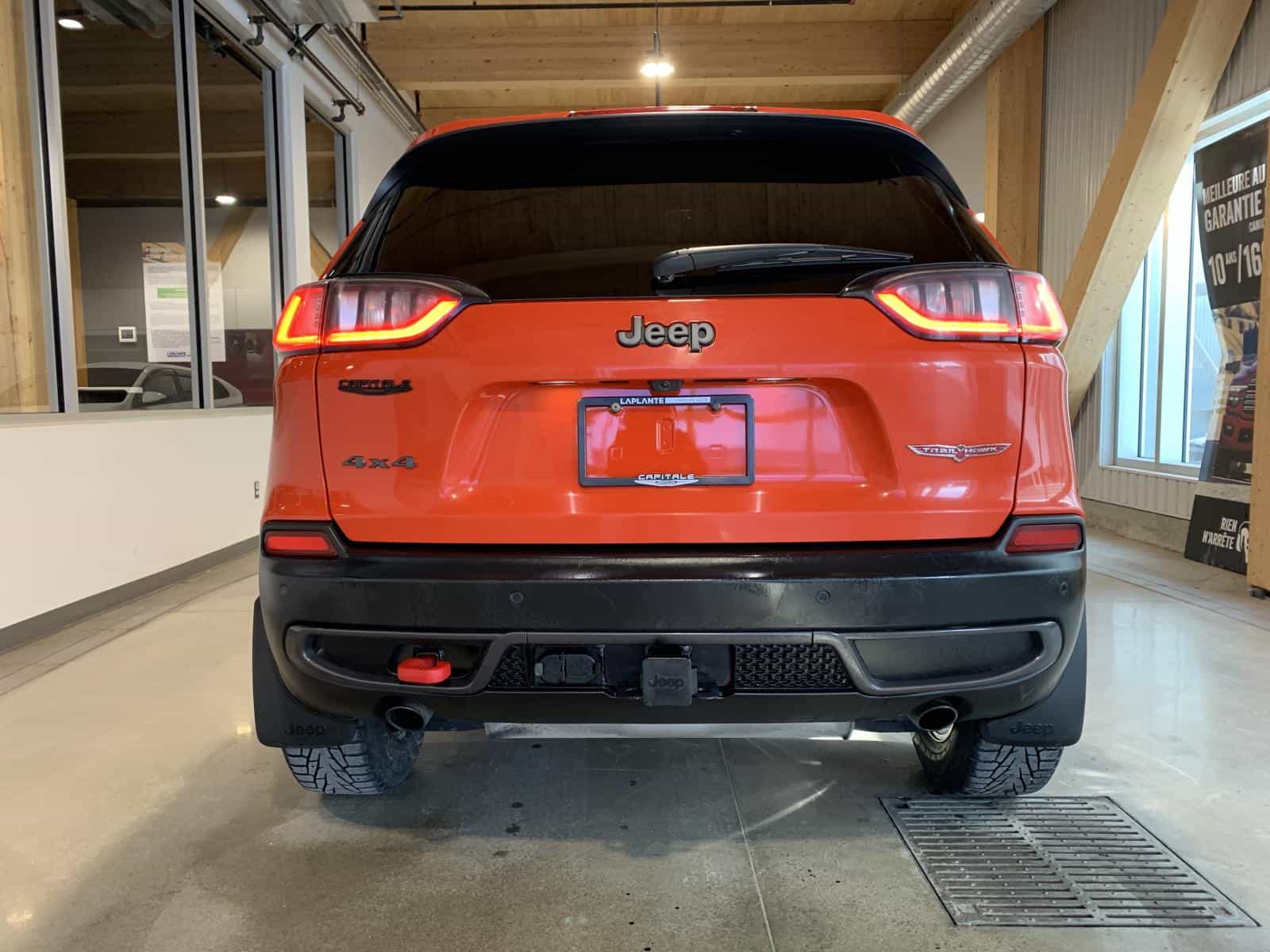 2021 Jeep Cherokee Trailhawk - Image 3