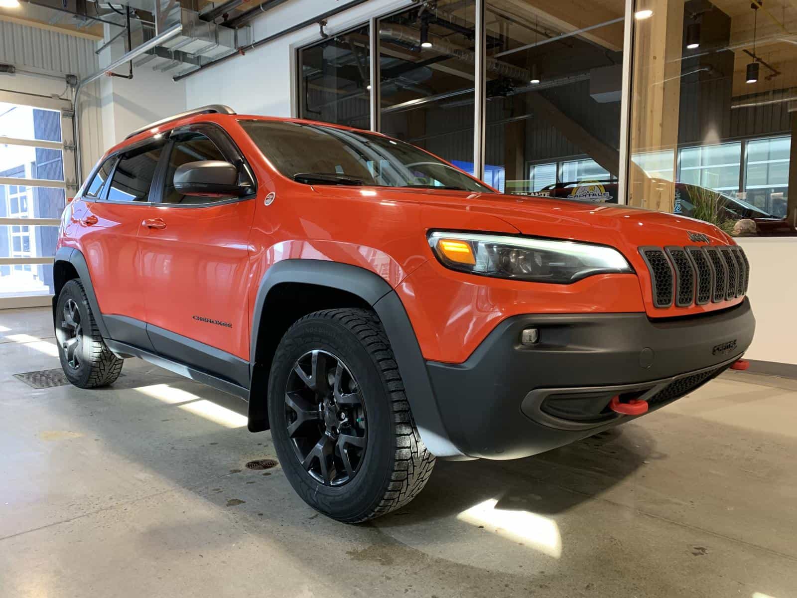 2021 Jeep Cherokee Trailhawk - Image 5
