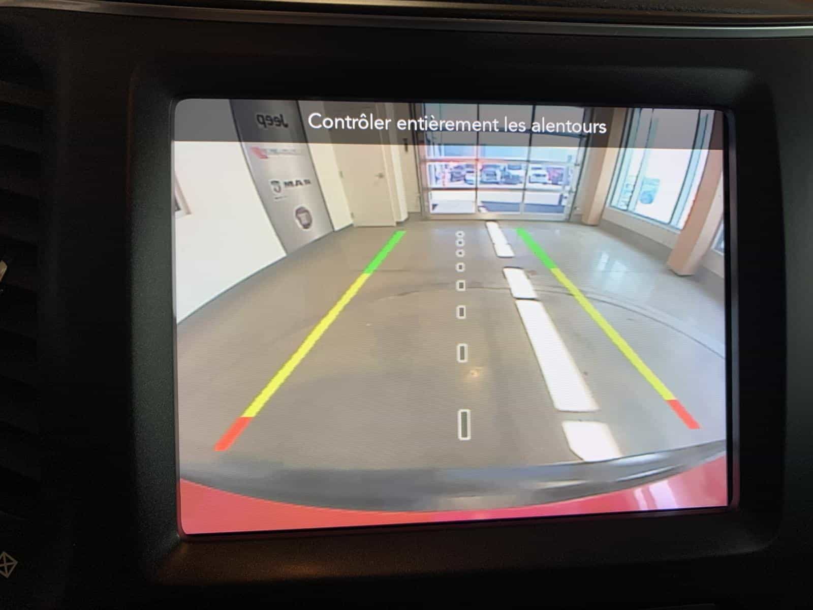 2021 Jeep Cherokee Trailhawk - Image 18