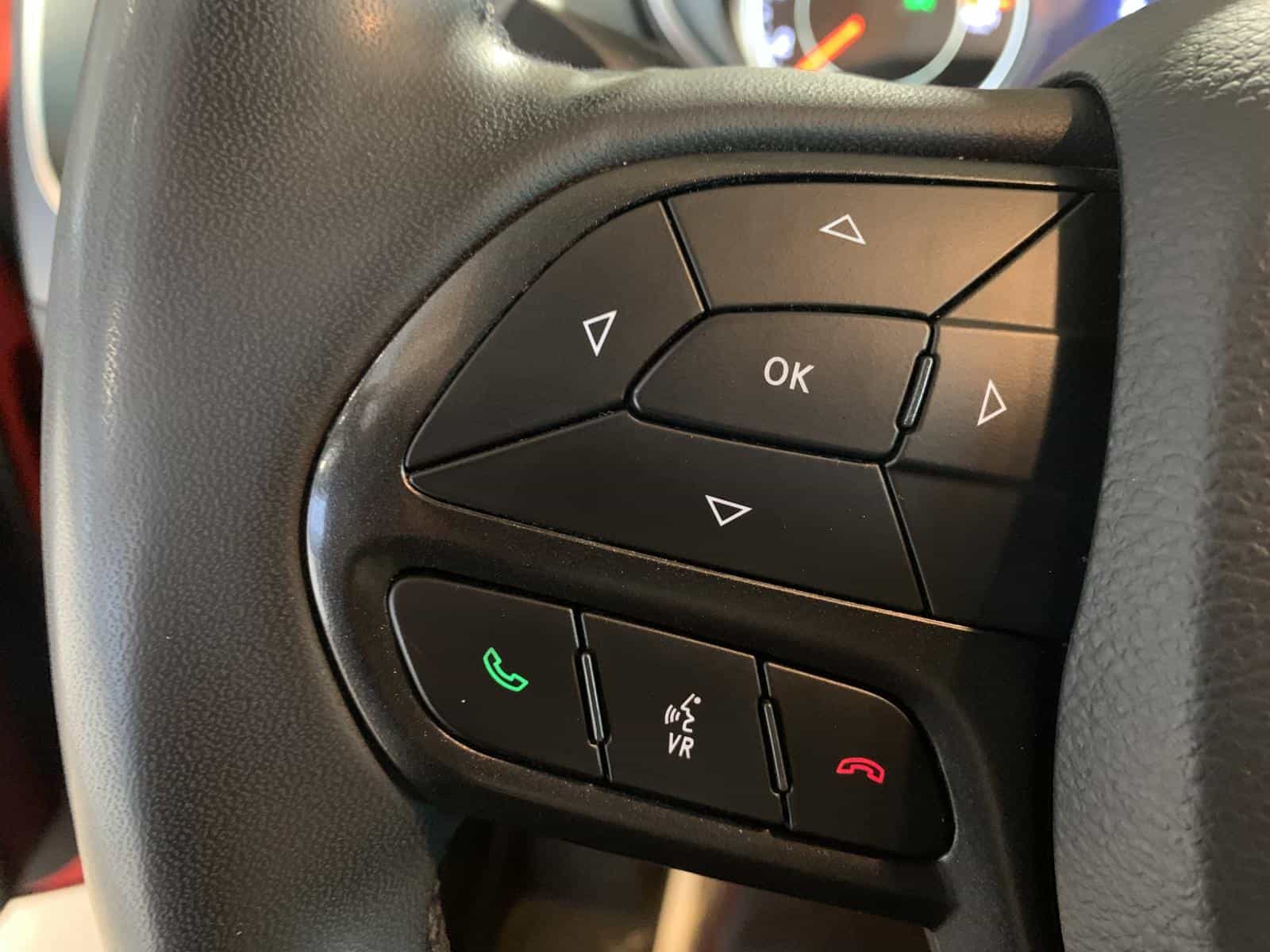 2021 Jeep Cherokee Trailhawk - Image 25