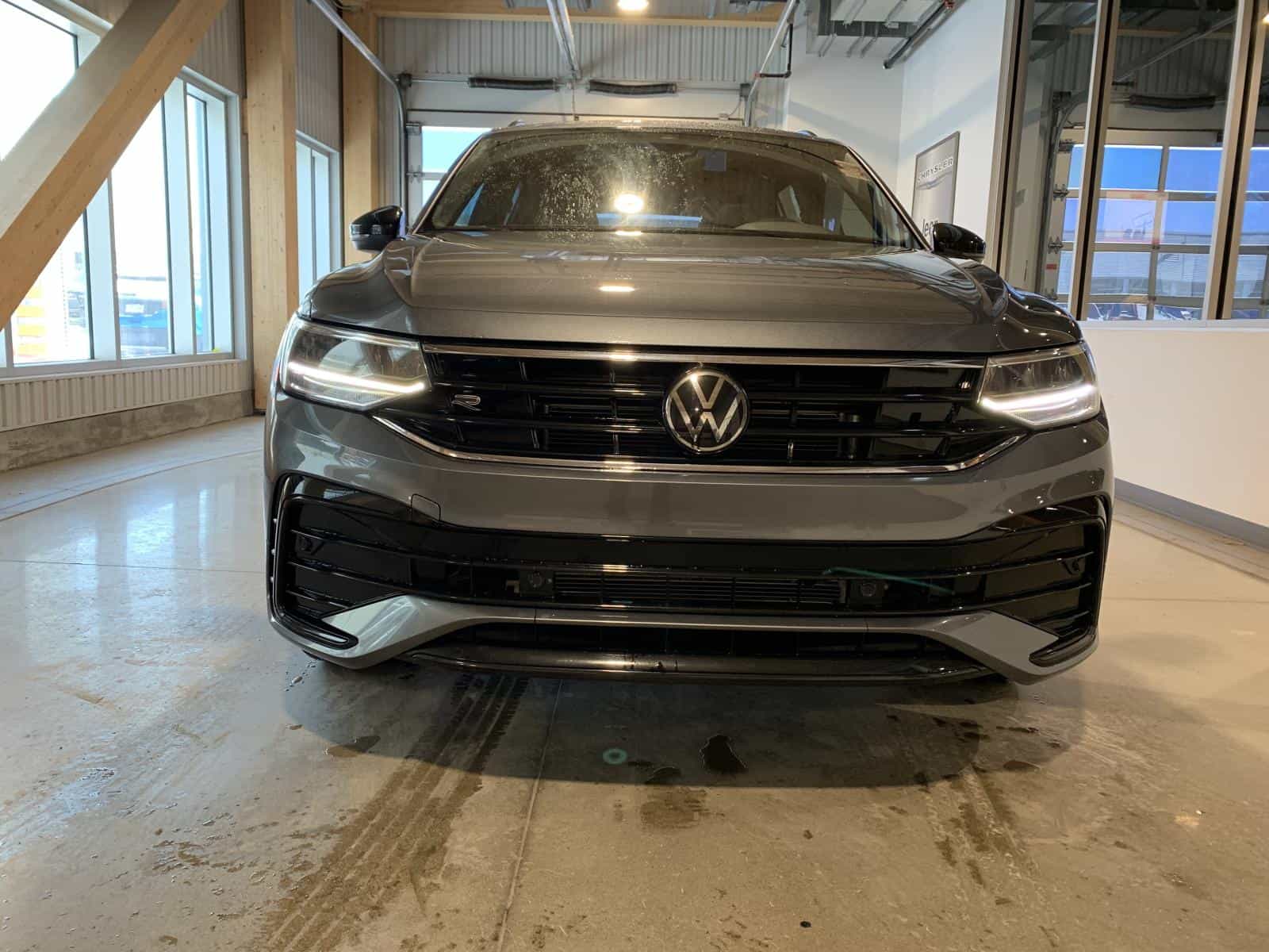2023 Volkswagen Tiguan Comfortline R-L Blk - Image 6