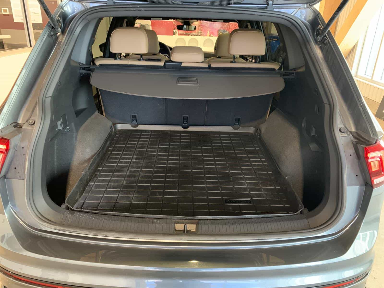 2023 Volkswagen Tiguan Comfortline R-L Blk - Image 12