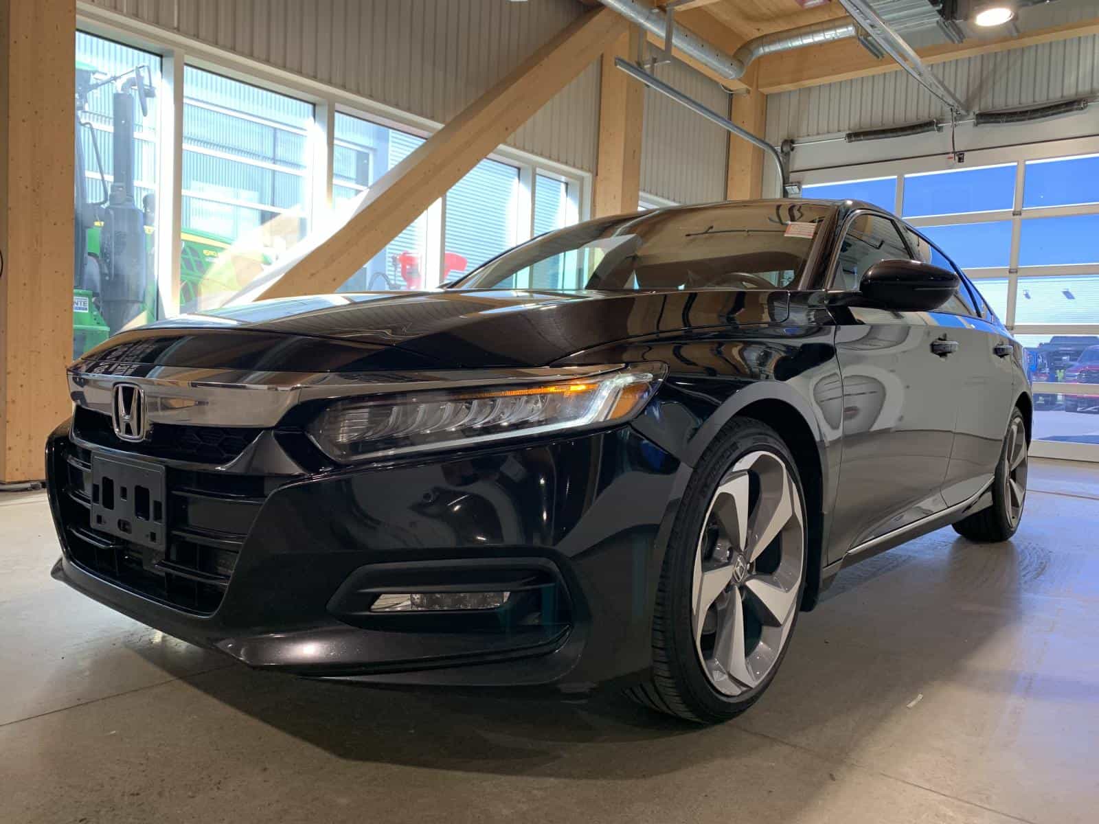 2018 Honda Accord Touring - Image 1